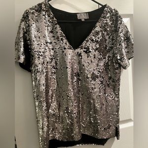 Short sleeve sequin top